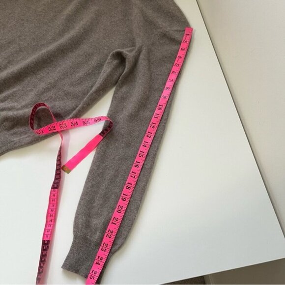 BLACK BROWN 1826 100% 2-Ply Cashmere Crewneck Sweater - Picture 6 of 7